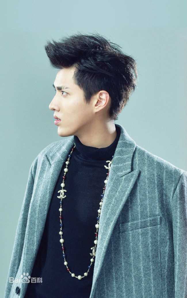 精选吴亦凡(KRIS)在《南都娱乐周刊》中的图册