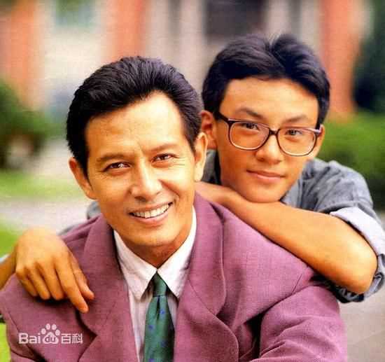 张震(Chang Chen)与父亲张国柱前后照片