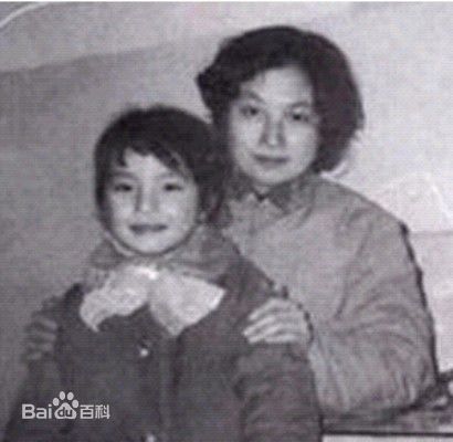 赵薇(Vicki Zhao,Zhao Wei)幸福童年生活照