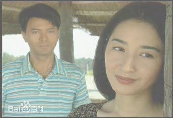 关咏荷(Esther)1997年《情系大饭店》最新剧照