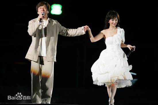 成龙(Jackie Chan)参加慈善活动图册