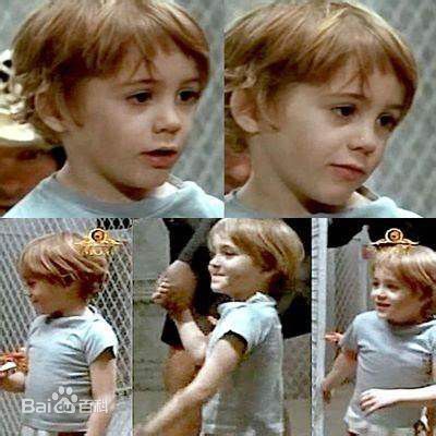 小罗伯特·唐尼(Robert John Downey Jr.)小时候图册