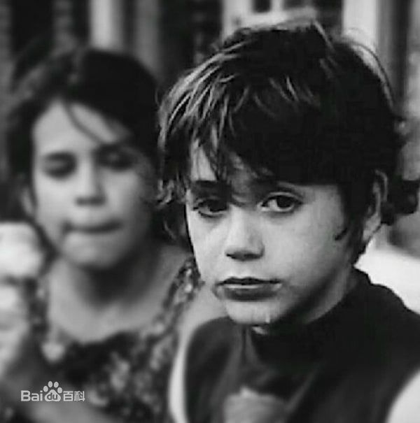 小罗伯特·唐尼(Robert John Downey Jr.)小时候图册