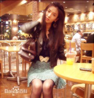 金素妍(,Kim So-yeon)生活照图册