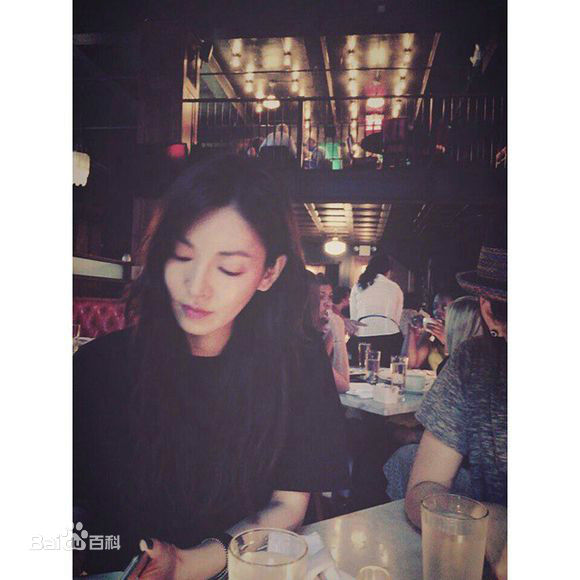 金素妍(,Kim So-yeon)生活照图册