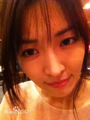 金素妍(,Kim So-yeon)生活照图册