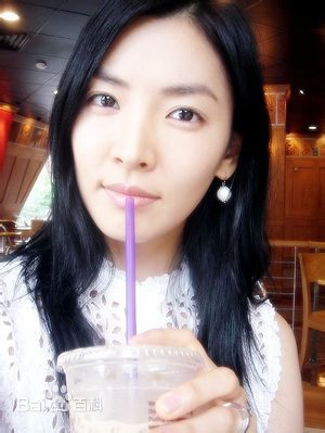 金素妍(,Kim So-yeon)生活照图册