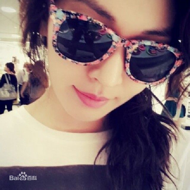 金素妍(,Kim So-yeon)生活照图册