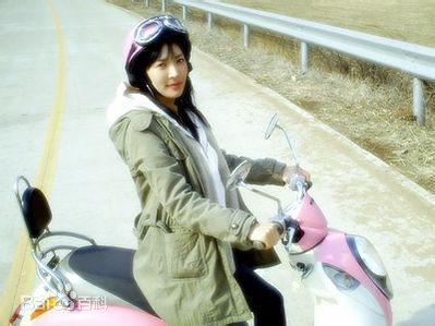 金素妍(,Kim So-yeon)生活照图册