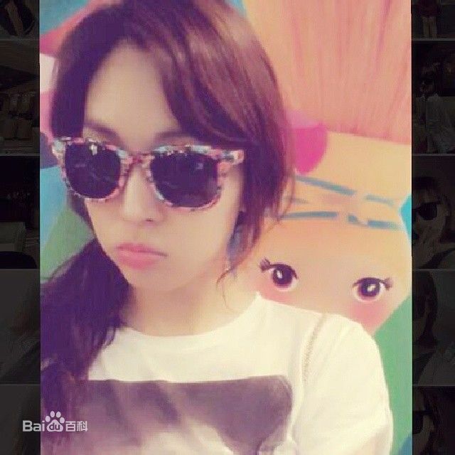 金素妍(,Kim So-yeon)生活照图册