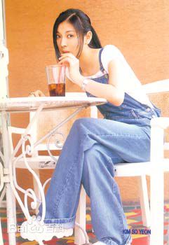 金素妍(,Kim So-yeon)小时候的图片图集