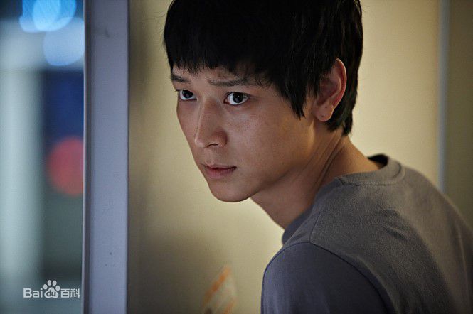 最新姜栋元(Kang Dong Won、カン ドンウォン)在《义兄弟》(2010)中的壁纸