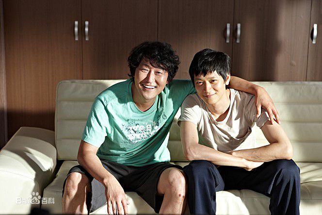 最新姜栋元(Kang Dong Won、カン ドンウォン)在《义兄弟》(2010)中的壁纸