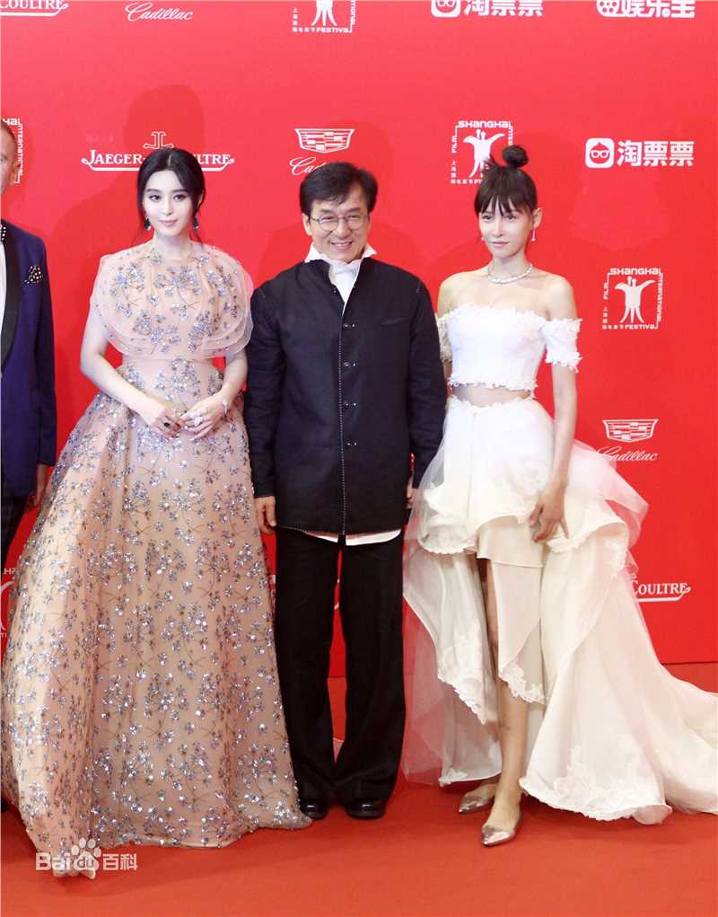 精选张蓝心(Zoe Zhang)在电影《绝地逃亡》中的图册