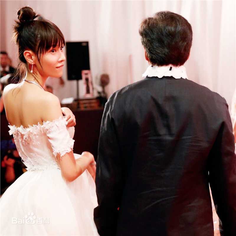 精选张蓝心(Zoe Zhang)在电影《绝地逃亡》中的图册