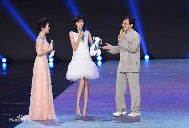 精选张蓝心(Zoe Zhang)在电影《绝地逃亡》中的图册