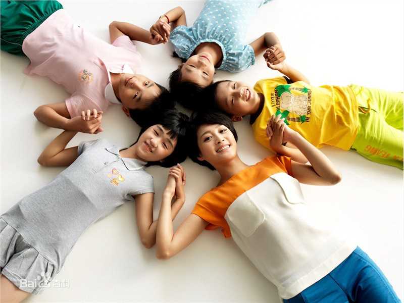 赵荣公益慈善生活照