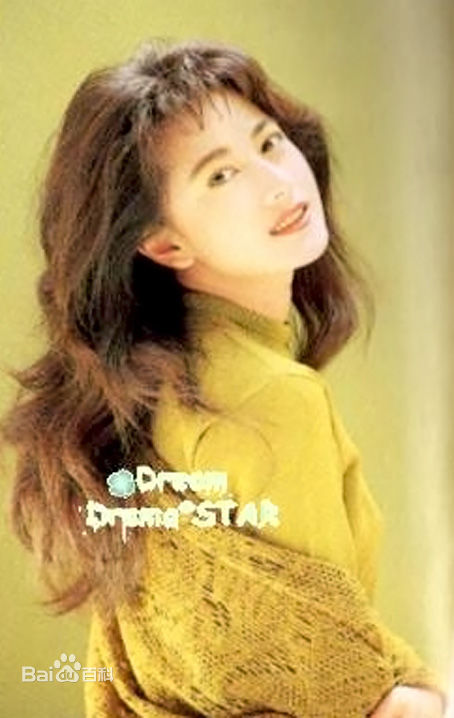 戈伟如出席活动性感图片图集