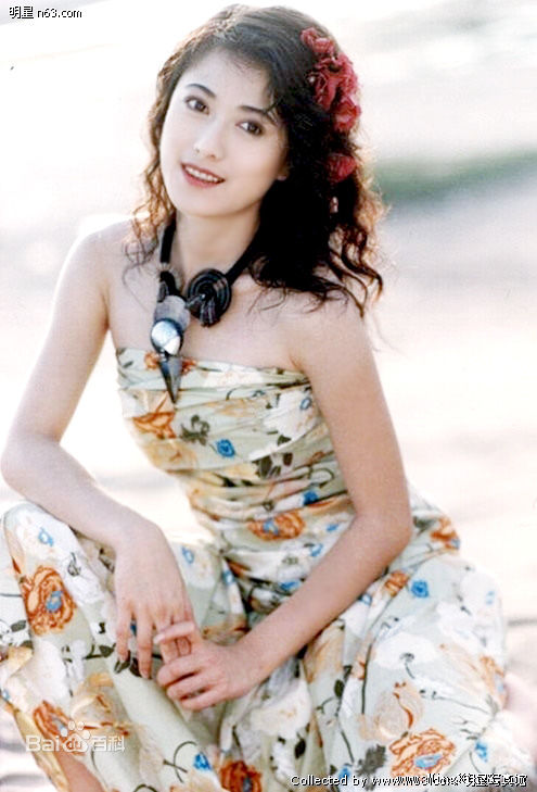 戈伟如出席活动性感图片图集