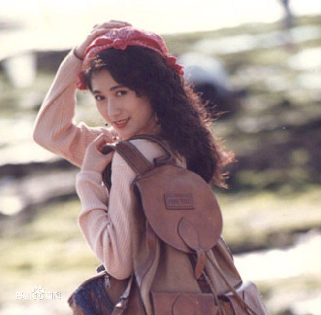 戈伟如出席活动性感图片图集