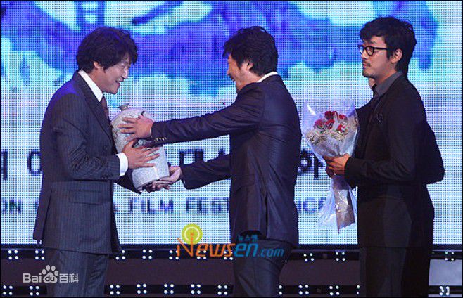 高清金伦奭(Kim Yun Seok)金允石精彩图册