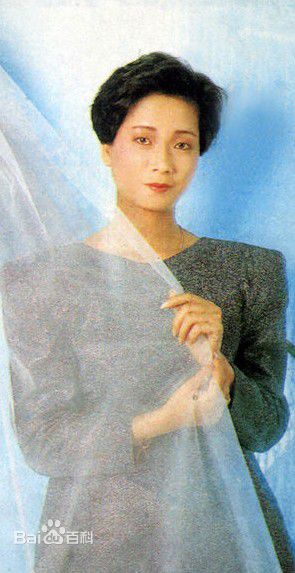 最新黄曼凝(Wong Man-Yi)性感图片