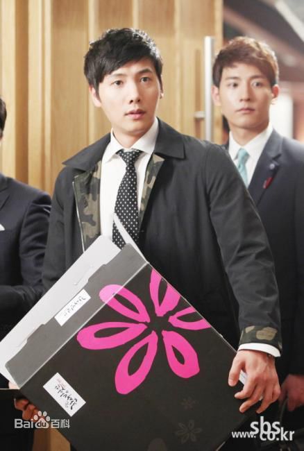 李尚禹(,Lee Sang Woo,イ·サンウ)心情好的日子壁纸壁纸