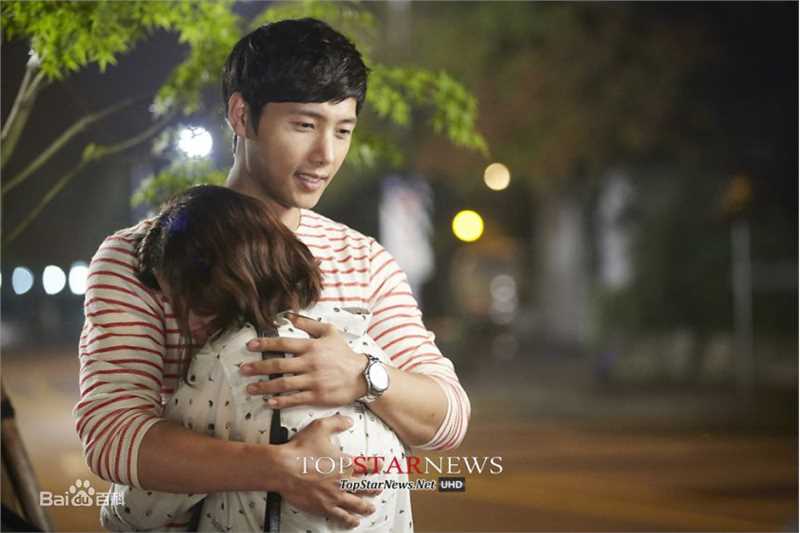 李尚禹(,Lee Sang Woo,イ·サンウ)心情好的日子壁纸壁纸