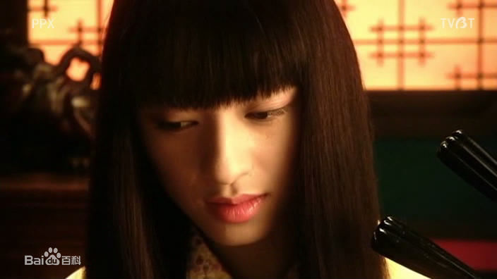 栗山千明(Chiaki Kuriyama/Queen Bee)在女王蜂中的剧照