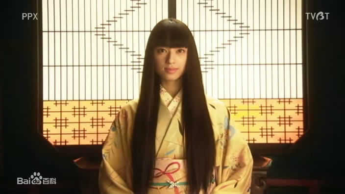 栗山千明(Chiaki Kuriyama/Queen Bee)在女王蜂中的剧照