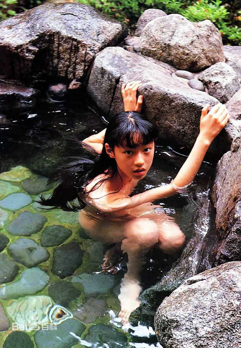 高清栗山千明(Chiaki Kuriyama/Queen Bee)精彩图册