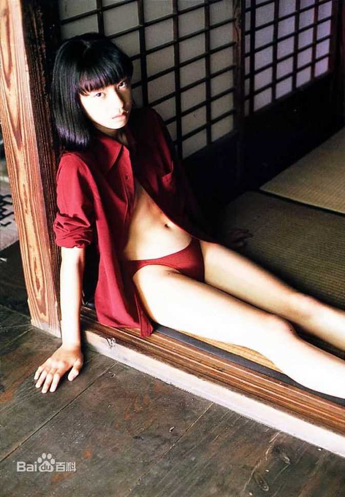 高清栗山千明(Chiaki Kuriyama/Queen Bee)精彩图册