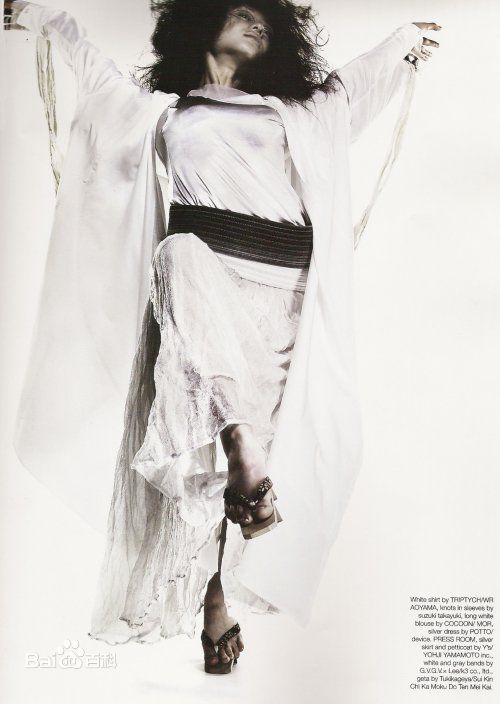 高清栗山千明(Chiaki Kuriyama/Queen Bee)精彩图册