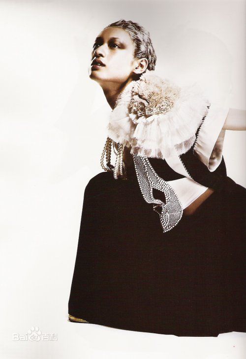 高清栗山千明(Chiaki Kuriyama/Queen Bee)精彩图册