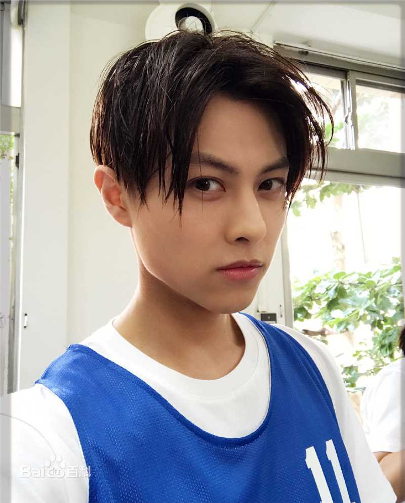 邱胜翊(Prince)微博更新3生活照