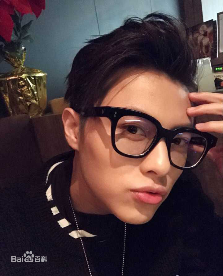 邱胜翊(Prince)微博更新3生活照