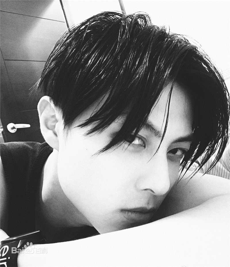 邱胜翊(Prince)微博更新3生活照