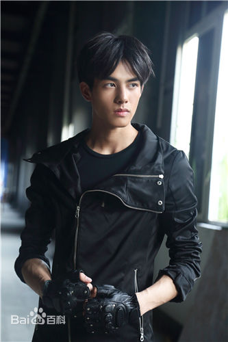 最优质宋威龙(Song Weilong)在《破梦游戏之不醒城》饰演南极中的相册