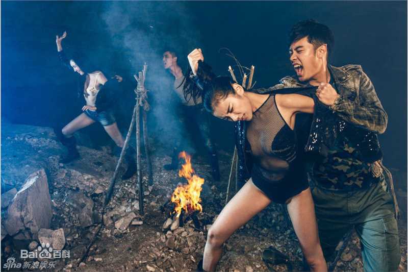 伊一(Eleven)最新《男人装》1月封面壁纸