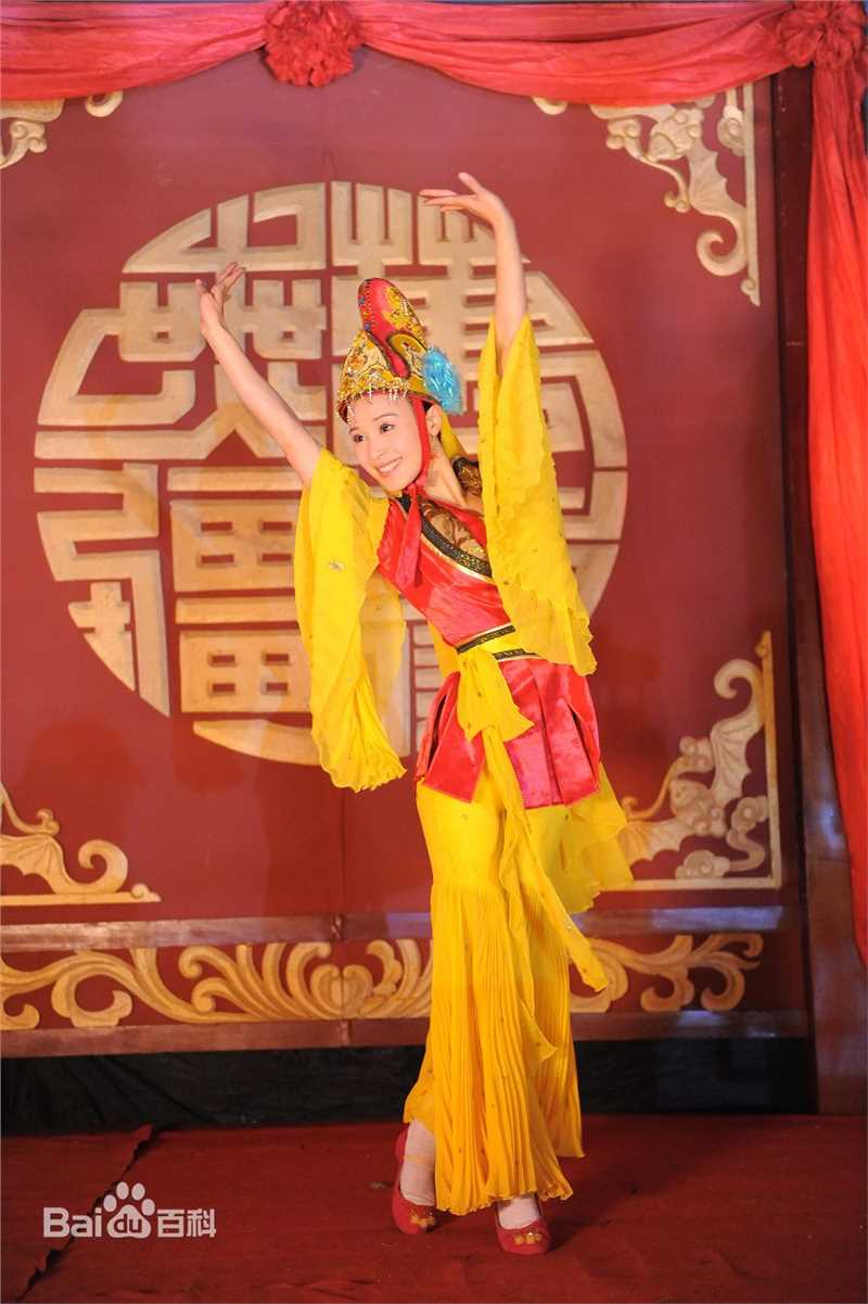 最新石筱群在《杨贵妃秘史》中的壁纸