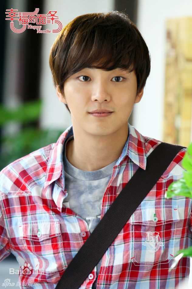 尹施允(,Yun Si Yun,ユン シユン,Yoon Si Yoon)幸福的面条 最新剧照