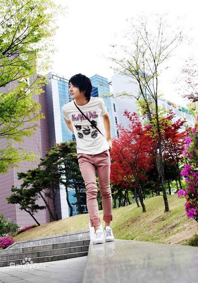 尹施允(,Yun Si Yun,ユン シユン,Yoon Si Yoon)--当你还是模特时期图片图集