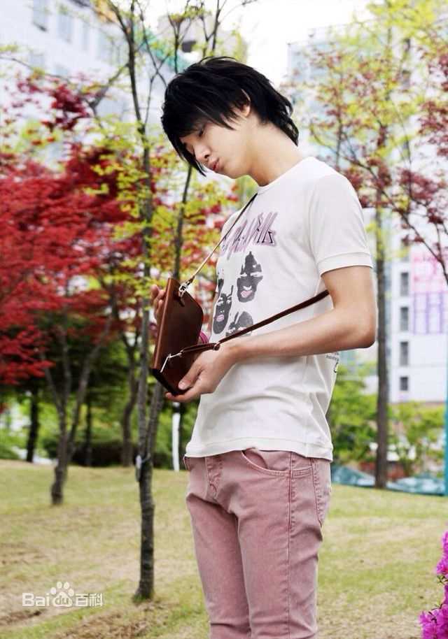 尹施允(,Yun Si Yun,ユン シユン,Yoon Si Yoon)--当你还是模特时期图片图集