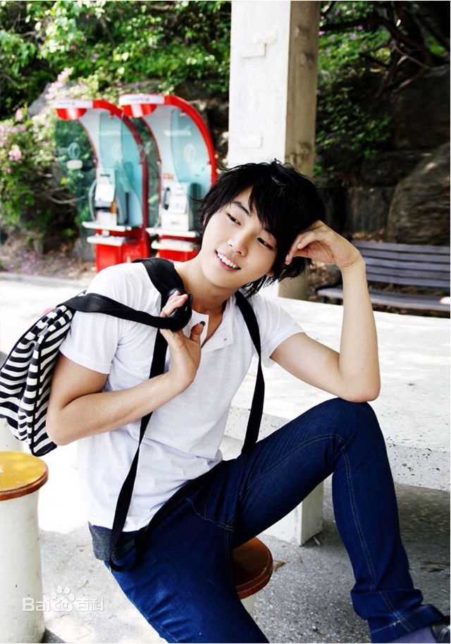 尹施允(,Yun Si Yun,ユン シユン,Yoon Si Yoon)--当你还是模特时期素颜照相册