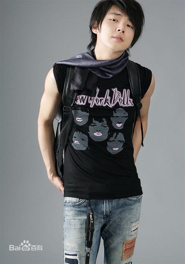 尹施允(,Yun Si Yun,ユン シユン,Yoon Si Yoon)--当你还是模特时期前后照片