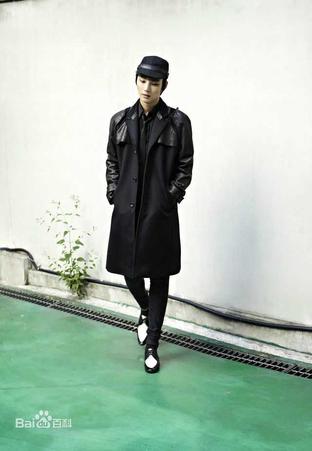 尹施允(,Yun Si Yun,ユン シユン,Yoon Si Yoon)09 ELLE Girl图册性感图片图集