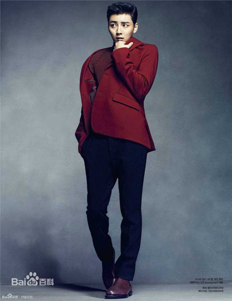 尹施允(,Yun Si Yun,ユン シユン,Yoon Si Yoon)Harper's BAZAAR图册