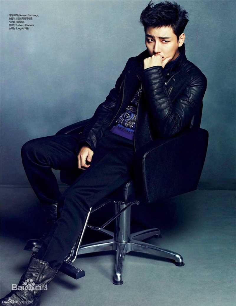 尹施允(,Yun Si Yun,ユン シユン,Yoon Si Yoon)Harper's BAZAAR图册