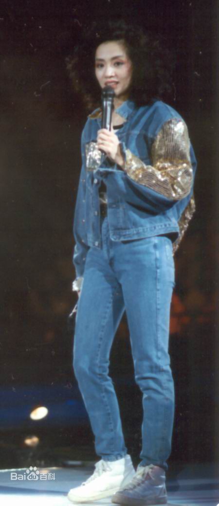 梅艳芳(Anita Mui,アニタ ·ムイ)1990年夏日耀光华演唱会前后照片