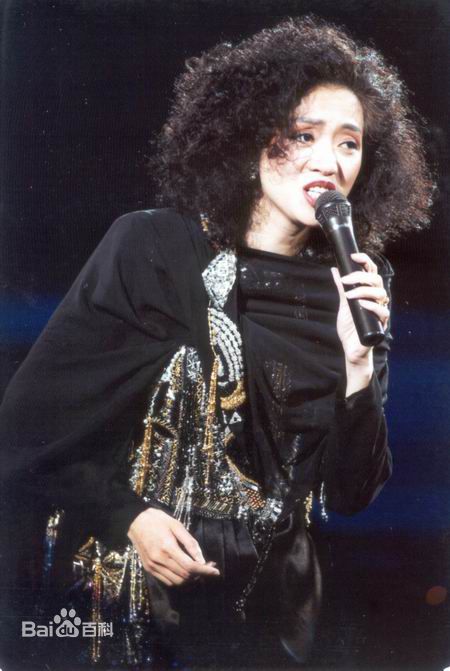 梅艳芳(Anita Mui,アニタ ·ムイ)1990年夏日耀光华演唱会前后照片